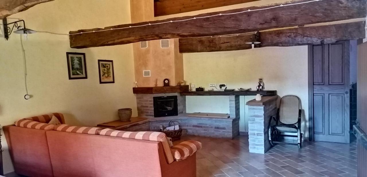 Bed and Breakfast Fattoria Branciana à Rossena Extérieur photo