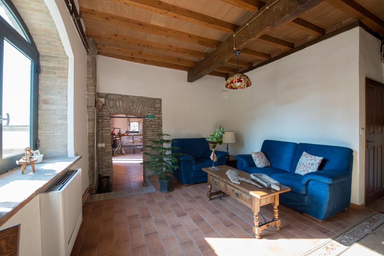 Bed and Breakfast Fattoria Branciana à Rossena Extérieur photo