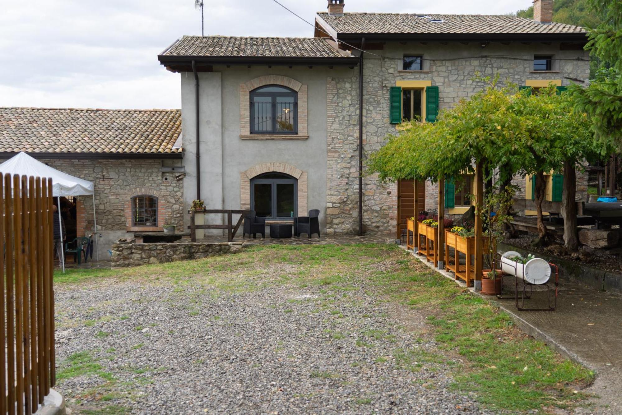 Bed and Breakfast Fattoria Branciana à Rossena Extérieur photo
